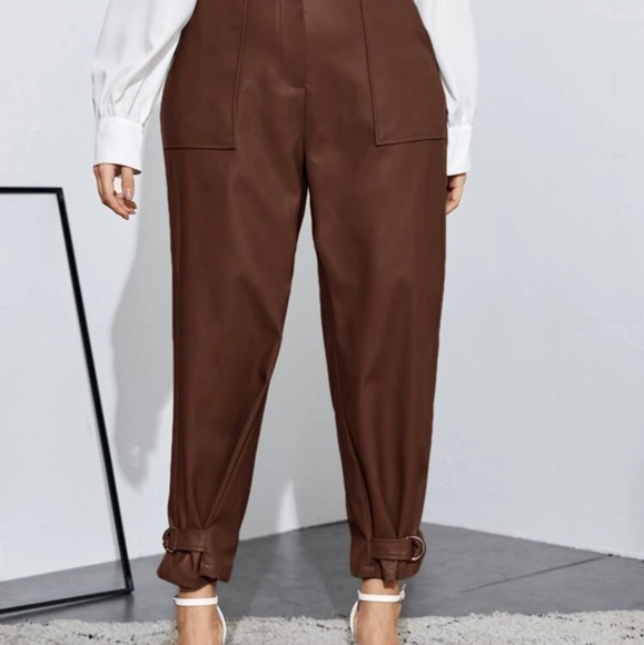 Shein plus women's vegan leather pants - Picture 3 of 10